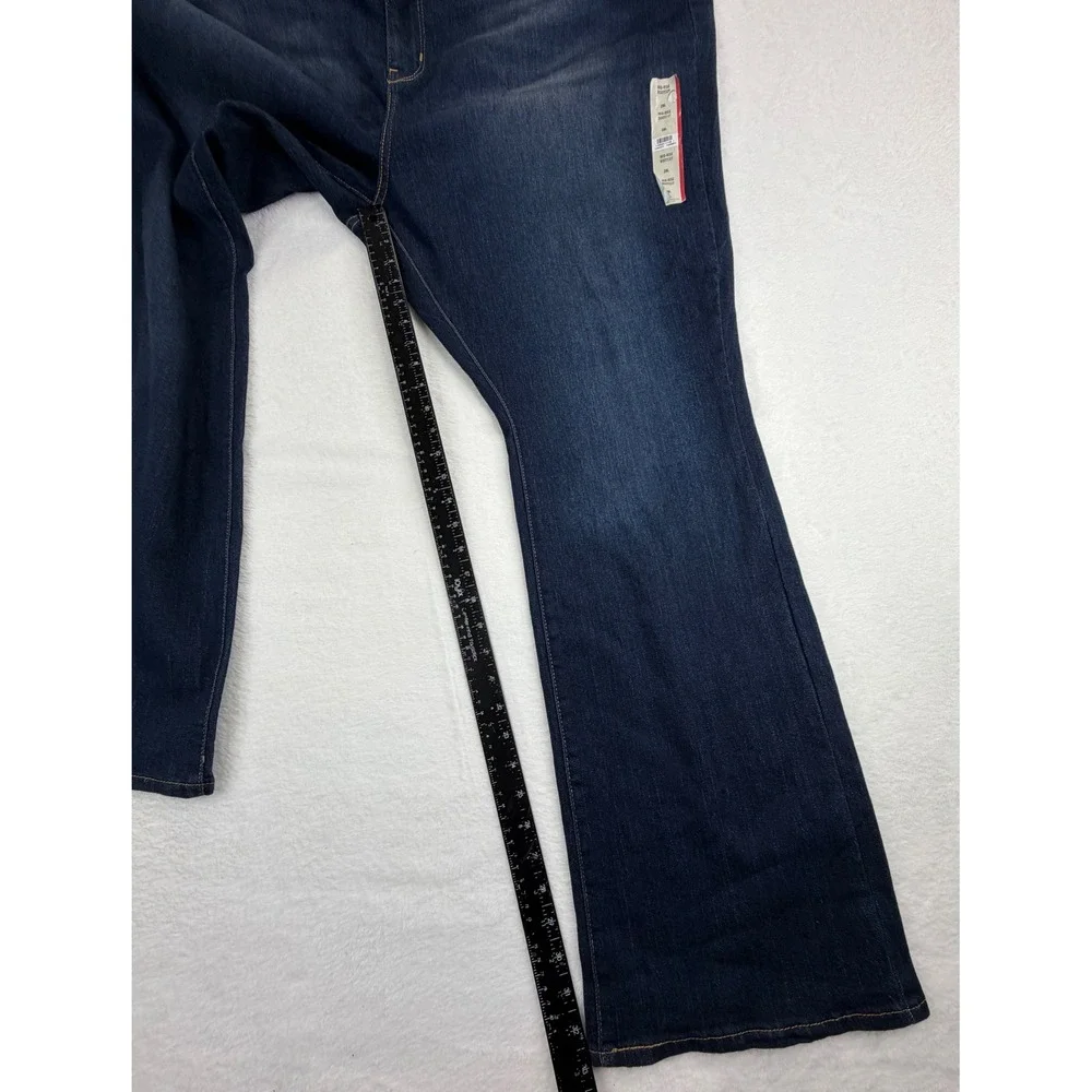 Signature Levi Strauss Mid Rise Bootcut Jeans Dark Wash Super Stretch 28L NEW